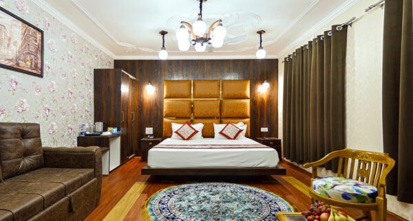 Royal Habib Residency - Deluxe Room 005
