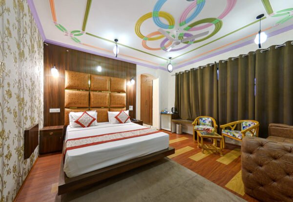 Royal Habib Residency - Deluxe Room 007