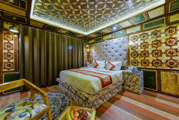 Royal Habib Residency - Premium Room 004